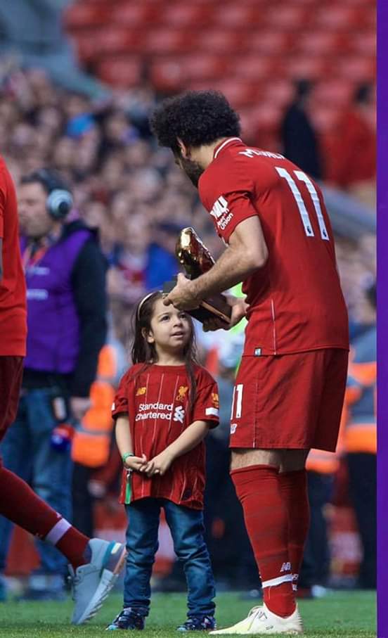 Mohamed Salah talks to his daughter Makka