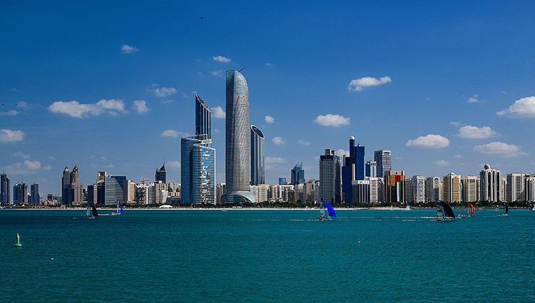 الإمارات تتقدم في 9 تقارير تنافسية عالمية مرتبطة بـ "كورونا"