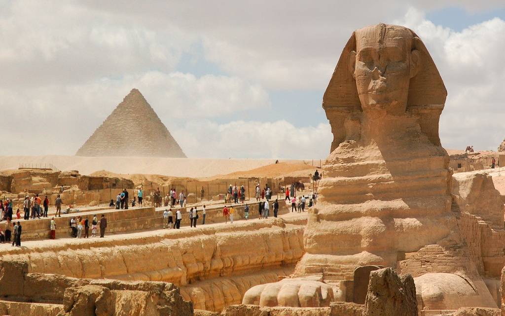 مصر تعتمد 3 مليارات جنيه ضمانات للبنوك لتمويل القطاع السياحي